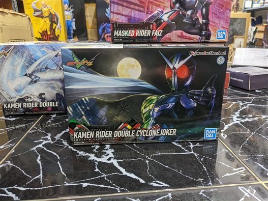 Mua bán FIGURE RISE STANDARD KAMEN RIDER W CYCLONE JOKER